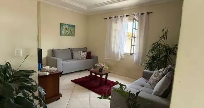 “Casa Duplex com Potencial para Duas Residências' Oportunidade imperdível!