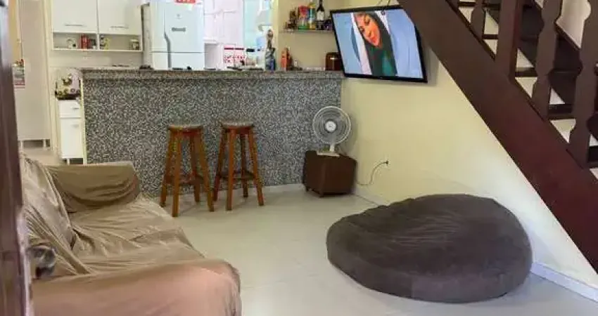 Casa em Condomínio no Peró – 3 Quartos, Varanda e a 2 minutos da Praia!