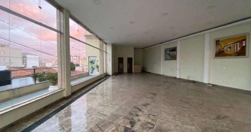 Salão para locação na Avenida Sezefredo Fagundes !!!