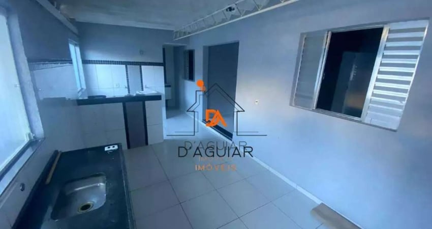 Casa com 2 quartos para alugar na Rua Cristóvão Bezerra Dantas, 353, Parque Vitória, São Paulo