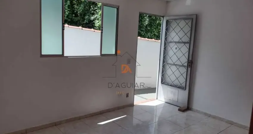 Casa em condomínio na vila mazzei  a 1,5km do metro tucuruvi com um quarto, sala, cozinha e banheiro