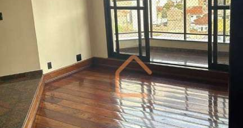 Apartamento com 3 dormitórios à venda, 140 m² por R$ 700.000 - Centro - Pouso Alegre/MG