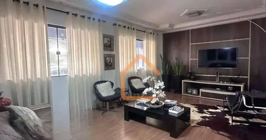 Casa com 3 dormitórios à venda, 185 m² por R$ 750.000 - Jardim América - Pouso Alegre/MG