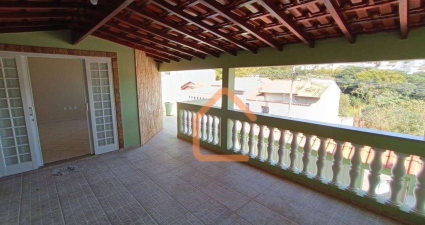 Casa com 3 dormitórios para alugar, 153 m² por R$ 3.500,00 - Santa Clara - Pouso Alegre/MG