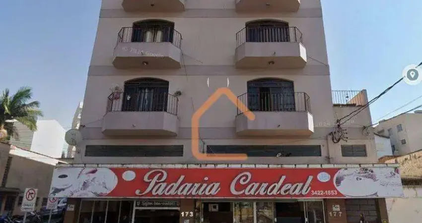 Apartamento com 3 dormitórios para alugar, 140 m² por R$ 2.200,00/mês - Centro - Pouso Alegre/MG