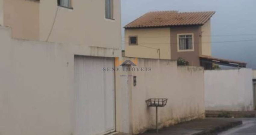 Apartamento Térreo à Venda no Bairro Primavera.