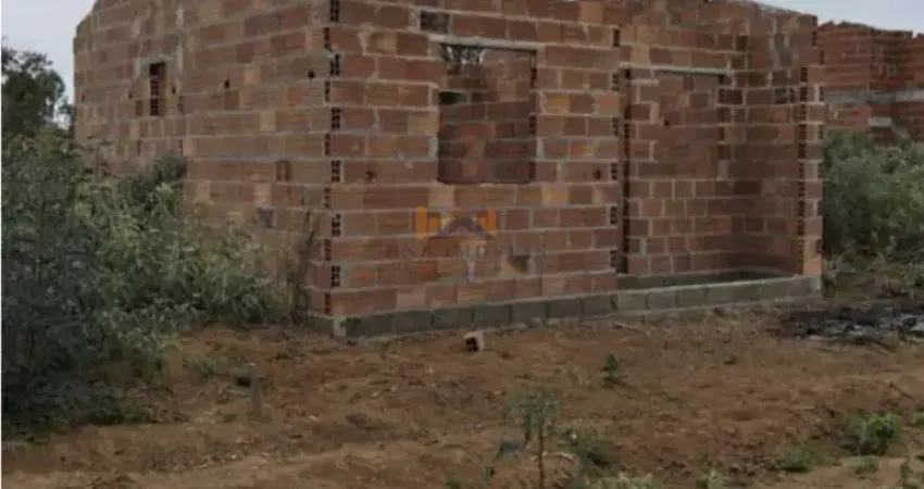 Casa em Construção à Venda - Bairro Lagoa das Flores