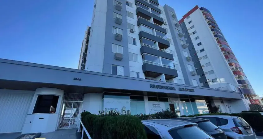 Apartamento no coração de Palhoça com 3 dormitórios e 98 m²