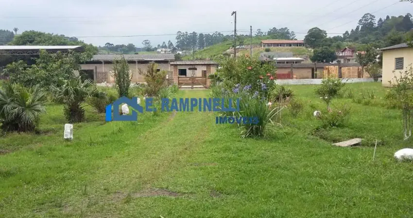 Maravilhoso sitio em tapiraí aceita permuta por imovel ou carro até 30%