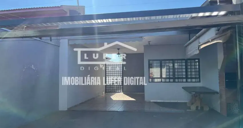 CASA ESPAÇOSA E COM LOCALIZAÇÃO EXCELENTE NO VALE DO SOL!