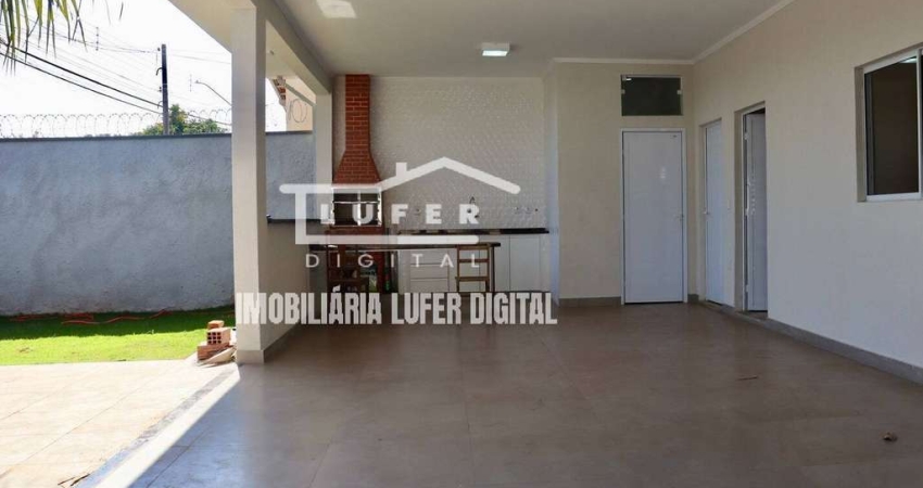 CASA À VENDA NO SELMI DEI: CONFORTO E ACABAMENTO DE ALTO PADRÃO!