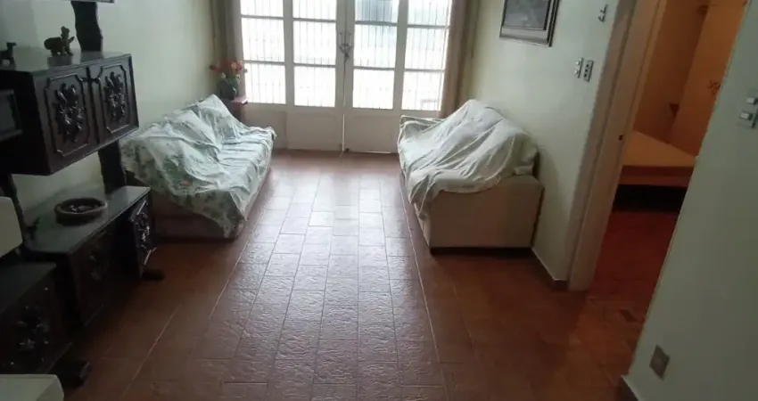 AP com 2 dormitórios no Bairro Boa Vista com sacada na sala de frente