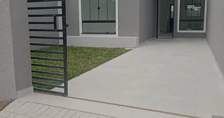 CAPELA VELHA* na rua da academia avilas.  Dispõe de 56 m2 de área construída  •3 Quartos. • Banheiros social •Cozinha moderna •Sala de estar • Espaço gourmet . •Amplo quintal na frente e nos fundos