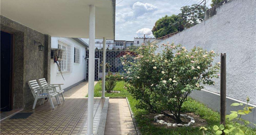 'Casa dos Sonhos em Jacarepaguá – 5 Quartos e Jardim'