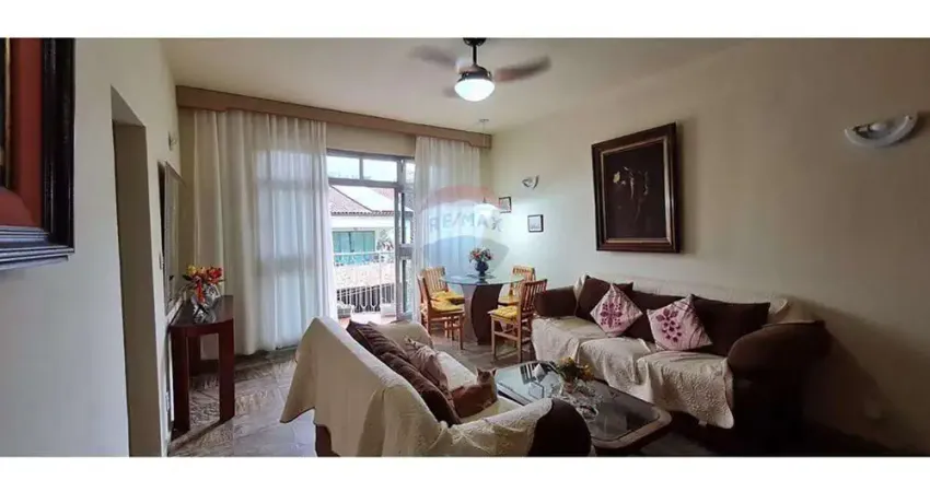'Casa dos sonhos, em Vila Valqueire, condomínio fechado com 4 quartos e dependencias.'