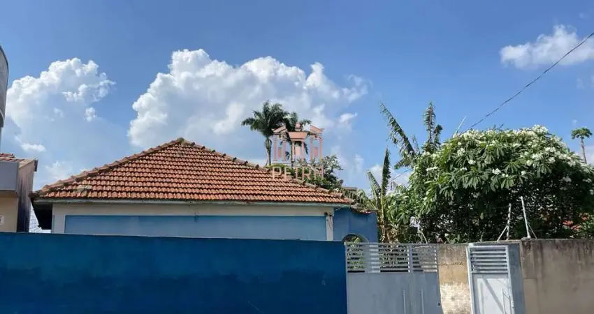 Terreno de 400 m² com 02 casas para Demolição PONTO COMERCIAL