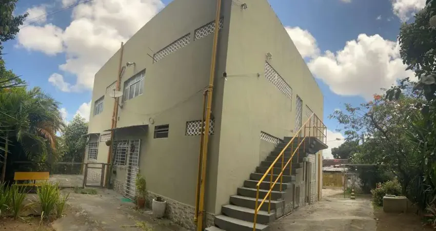 Excelente apartamento 70m2, 02 quartos, dependência, 01 vaga, casa amarela, ótima localização