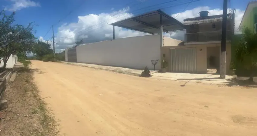 Mini clube e ótima casa duplex, área lazer, piscina, várias vagas, lagoa do carro