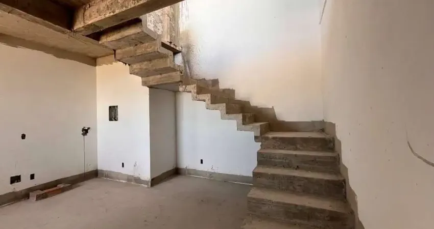 COBERTURA NOVA NA PLANTA BAIRRO SANTA CLARA EM DIVINOPOLIS MG