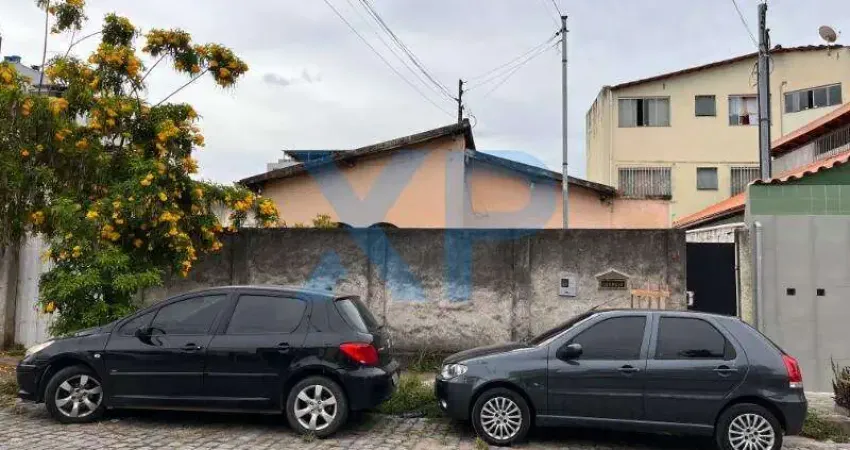 Casa com 3 quartos à venda na Rua João Morato de Faria, Centro, Divinópolis