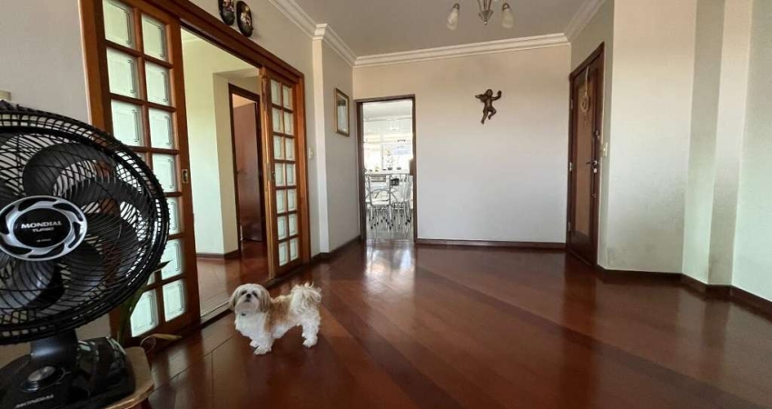 Amplo Apartamento Central em Divinópolis MG: Conforto e Conveniência.