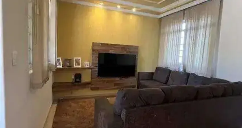 Casa com 4 quartos à venda na Rua José Maria Campos, Alvorada, Divinópolis