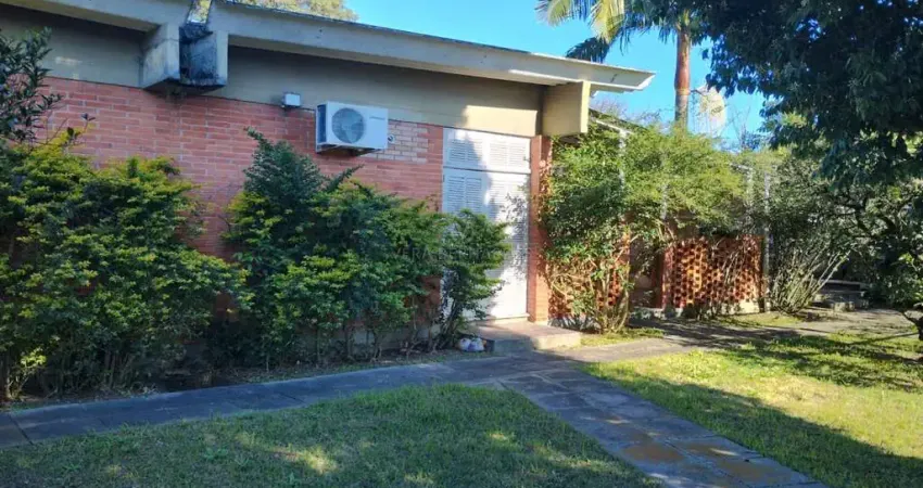 Casa com 4 quartos à venda na Rua Leme, --, Ipanema, Porto Alegre