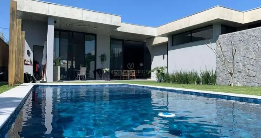 Casa em condomínio fechado com 3 quartos à venda na Avenida Juca Batista, 8000, Belém Novo, Porto Alegre