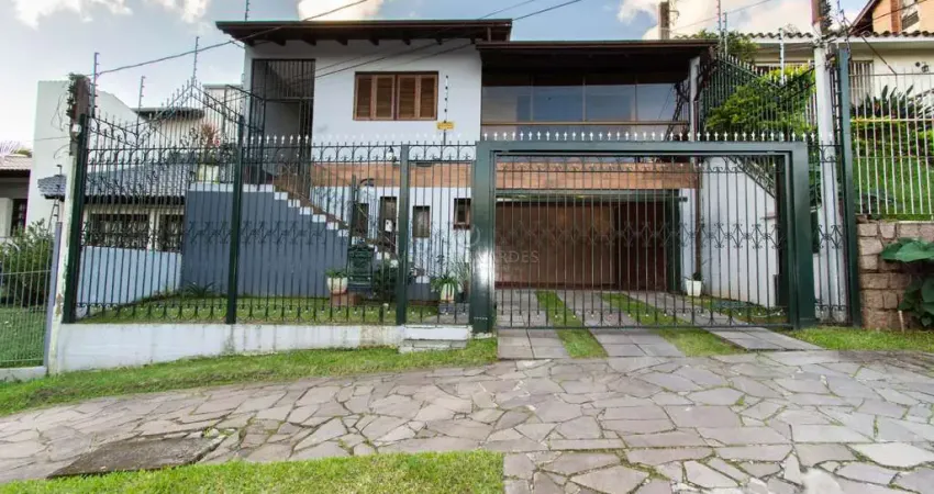 Casa com 3 quartos à venda na Rua Doutor Egydio Michaelsen, --, Cavalhada, Porto Alegre