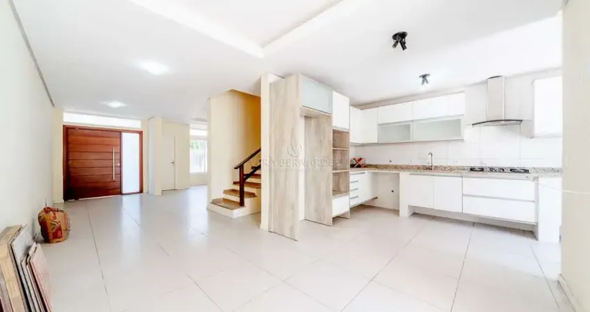 Casa em condomínio fechado com 3 quartos à venda na Rua Roberto Santini, --, Hípica, Porto Alegre