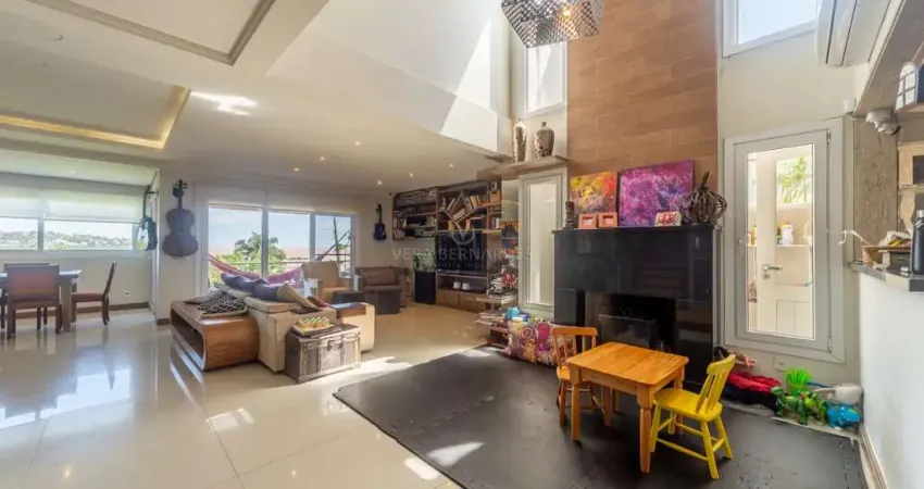 Casa com 4 quartos à venda na Rua Goitacaz, --, Vila Assunção, Porto Alegre