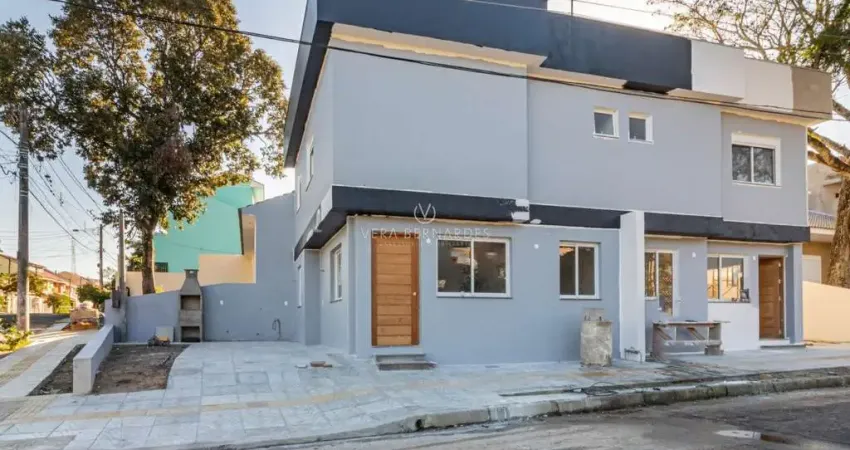 Casa com 3 quartos à venda na Rua Carlos Frederico Albers, --, Guarujá, Porto Alegre