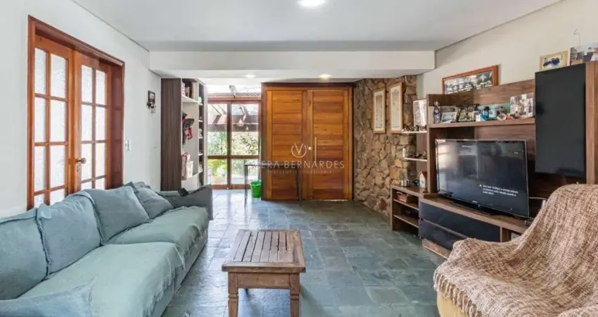 Casa com 3 quartos à venda na Rua Conselheiro Xavier da Costa, 2450, Ipanema, Porto Alegre