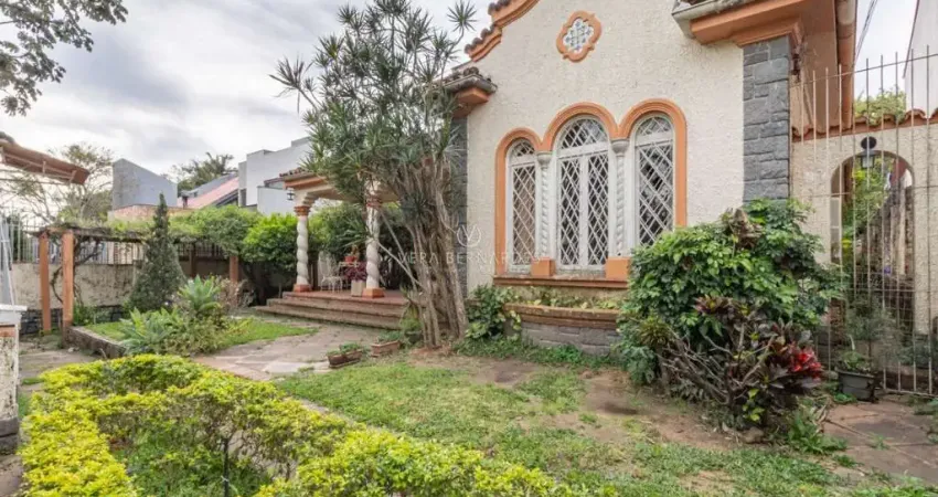 Casa com 3 quartos à venda na Rua Cariri, --, Vila Assunção, Porto Alegre