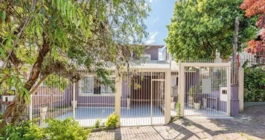 Casa com 3 quartos à venda na Rua Burum, --, Vila Assunção, Porto Alegre