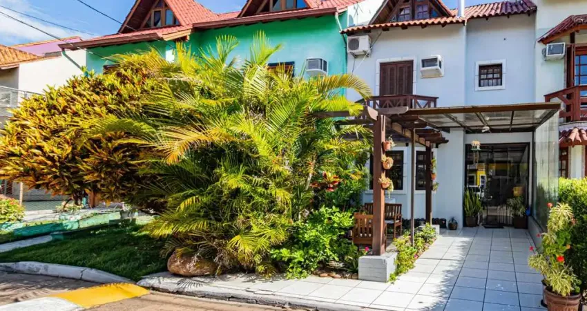 Casa em condomínio fechado com 3 quartos à venda na Rua Osório Mendes Ouriques, 332, Guarujá, Porto Alegre