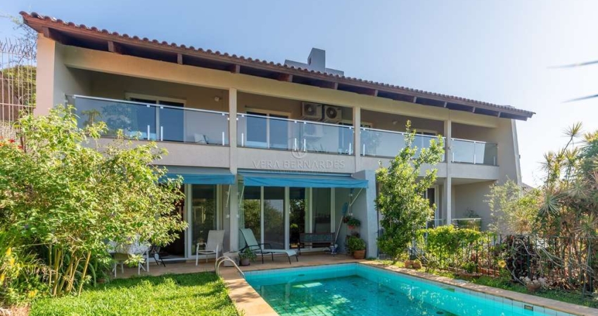 Casa com 4 quartos à venda na Rua Guato, --, Vila Assunção, Porto Alegre