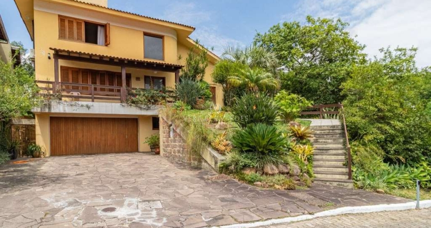 Casa em condomínio fechado com 3 quartos à venda na Rua Adriano Pereira da Silva, --, Vila Nova, Porto Alegre