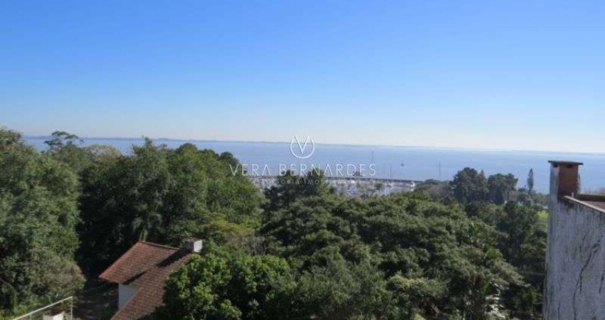 Casa com 3 quartos à venda na Rua Bororó, --, Vila Assunção, Porto Alegre