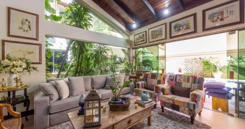 Casa com 3 quartos à venda na Travessa Pedra Redonda, 276, Jardim Isabel, Porto Alegre