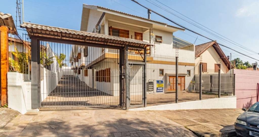 Casa em condomínio fechado com 3 quartos à venda na Rua Victor Silva, 515, Camaquã, Porto Alegre