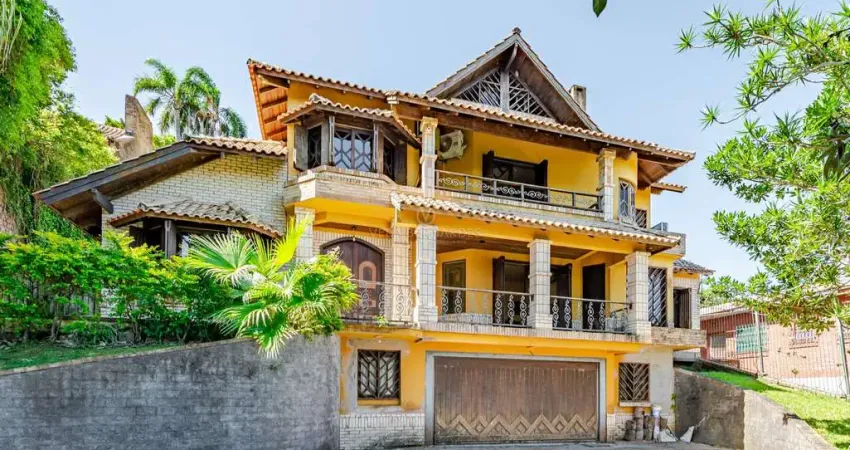 Casa com 4 quartos à venda na Avenida Coronel Marcos, --, Pedra Redonda, Porto Alegre