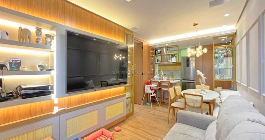 Apartamento com 3 quartos à venda na Travessa Escobar, 193, Camaquã, Porto Alegre