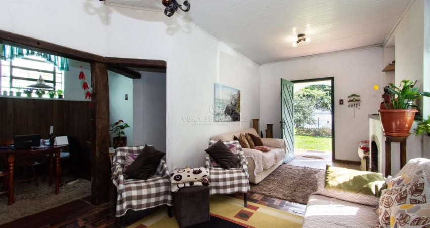 Casa com 3 quartos à venda na Avenida Guaíba, 4226, Vila Assunção, Porto Alegre