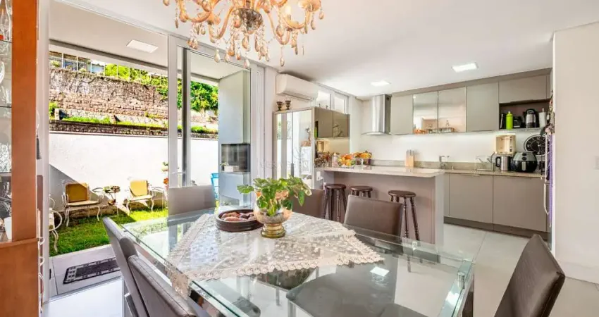 Casa em condomínio fechado com 3 quartos à venda na Rua José Pedro de Moura, --, Jardim Isabel, Porto Alegre