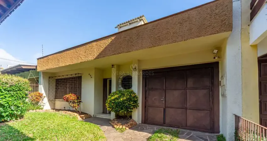 Casa com 3 quartos à venda na Rua Márcio Dias, --, Nonoai, Porto Alegre