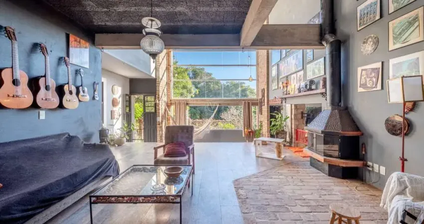 Casa com 3 quartos à venda na Rua Amapá, 1600, Vila Nova, Porto Alegre