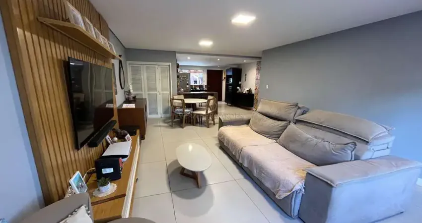 Casa com 2 quartos à venda na Rua Padre João Batista Reus, --, Camaquã, Porto Alegre