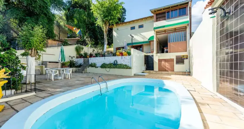 Casa com 3 quartos à venda na Rua dos Minuanos, --, Espírito Santo, Porto Alegre