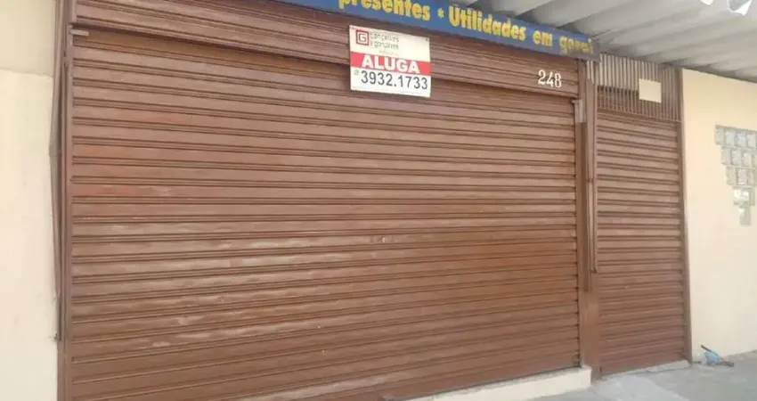 Salão Comercial de 45m² — Localização Privilegiada Próximo ao Largo do Clipper